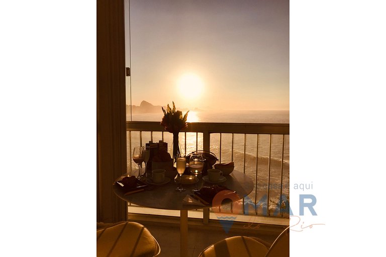 Moderno Apartamento com Vista Mar | V 90/102