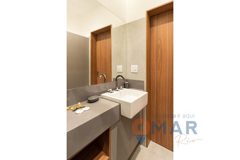 Beachfront Studio in Copacabana | A 3806/1203