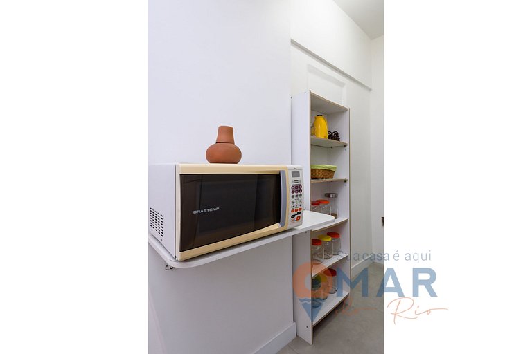 Flat em Ipanema a 350m da praia | BT 82/108