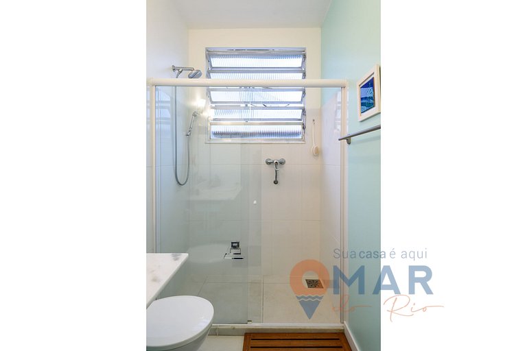 Flat em Ipanema a 350m da praia | BT 82/108