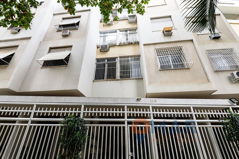 Apartamiento a 300m de la Playa de Copacabana | BI 102/202