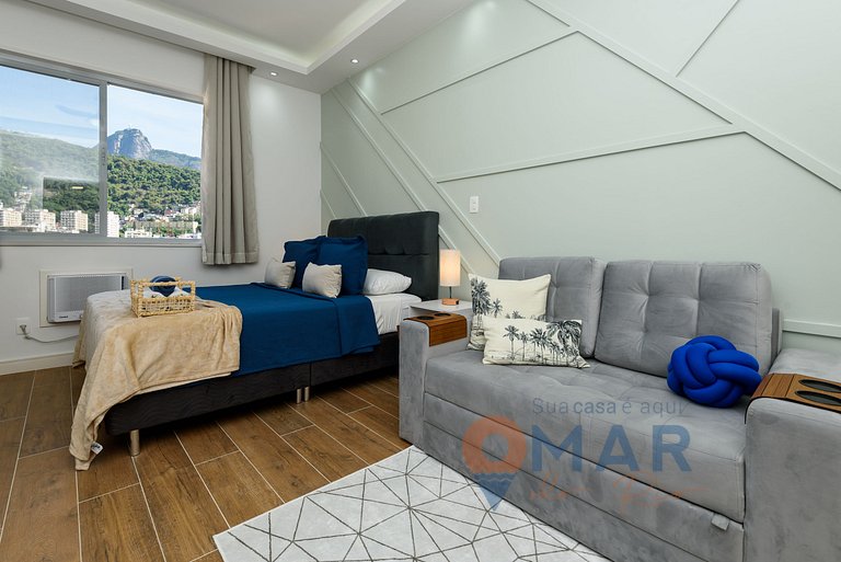 Studio w/ Christ the Redeemer view | SQC 143/1320
