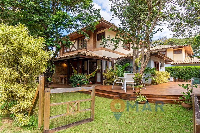 Beach house in Búzios with 3 suites | VF 08