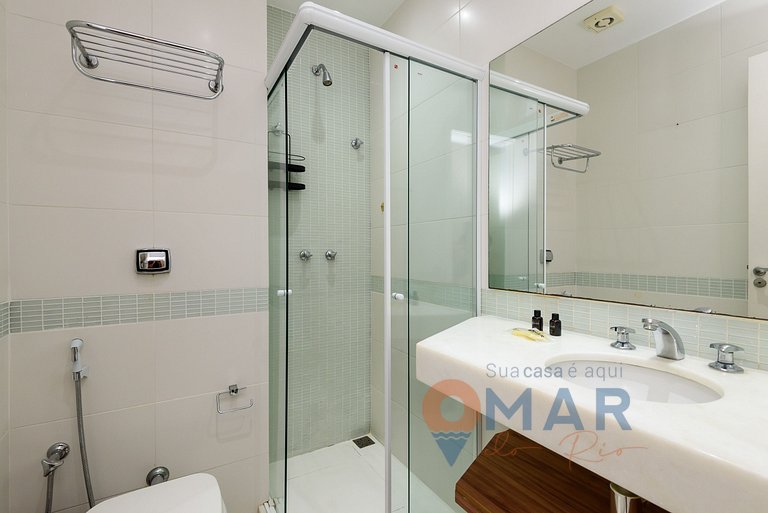 Apartamento no Leblon a 300m da praia | ADP 386/603