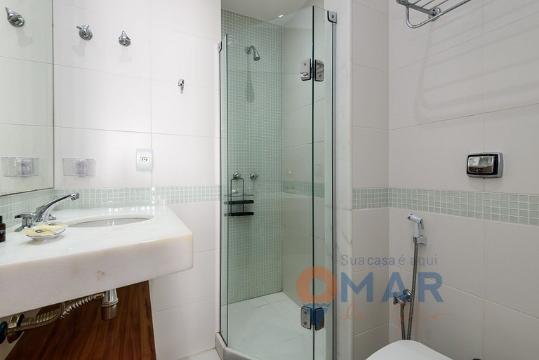 Apartamento no Leblon a 300m da praia | ADP 386/603
