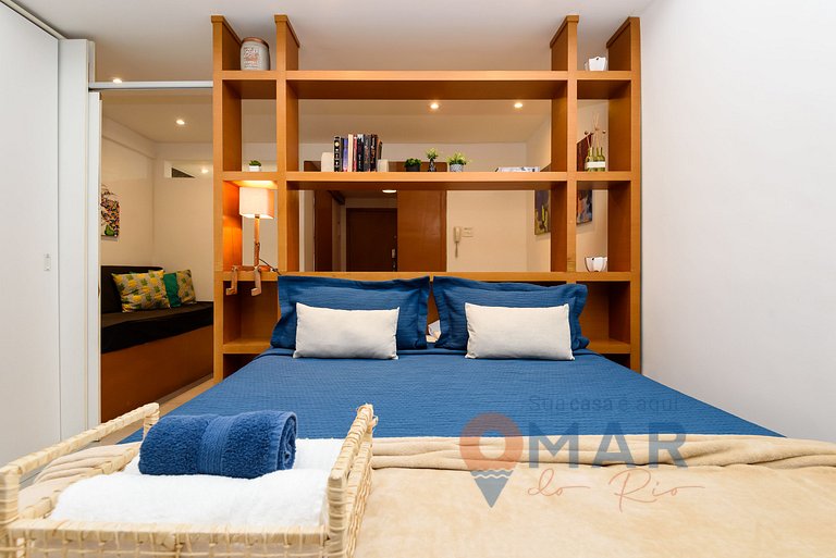 Bedroom & Lounge, View of Christ the Redeemer | SQC 143/918