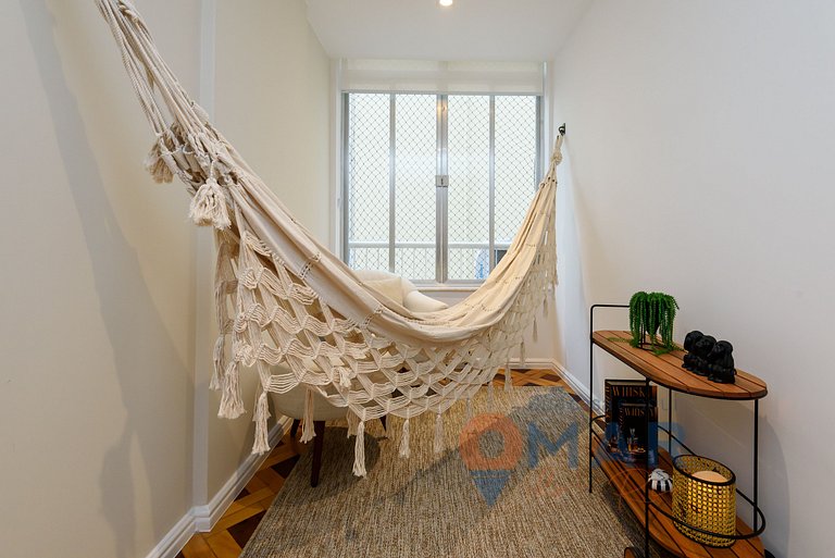 Modern 2 Bedroom Apartment with Garage | XS 83/304