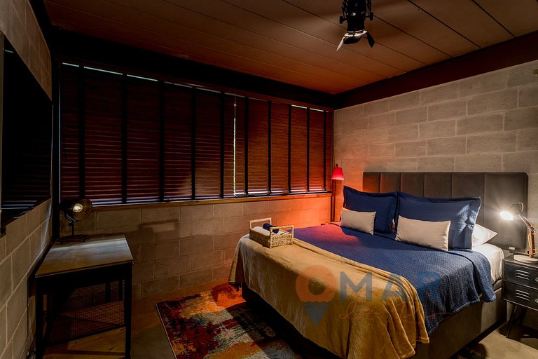 Triplex com Design Industrial em Itaipava | AIR A2