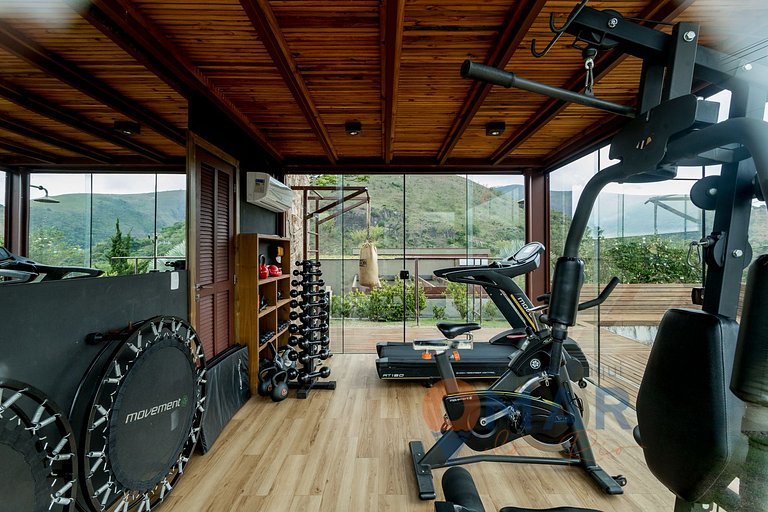 Triplex com Design Industrial em Itaipava | AIR A2
