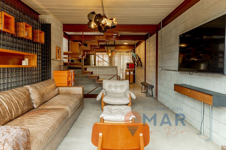 Triplex com Design Industrial em Itaipava | AIR A2
