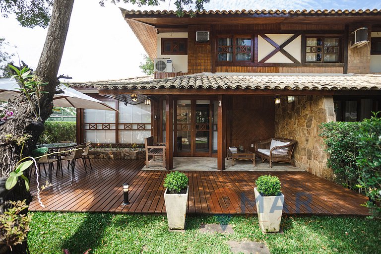 Casa em Búzios com 3 suítes | VF 07