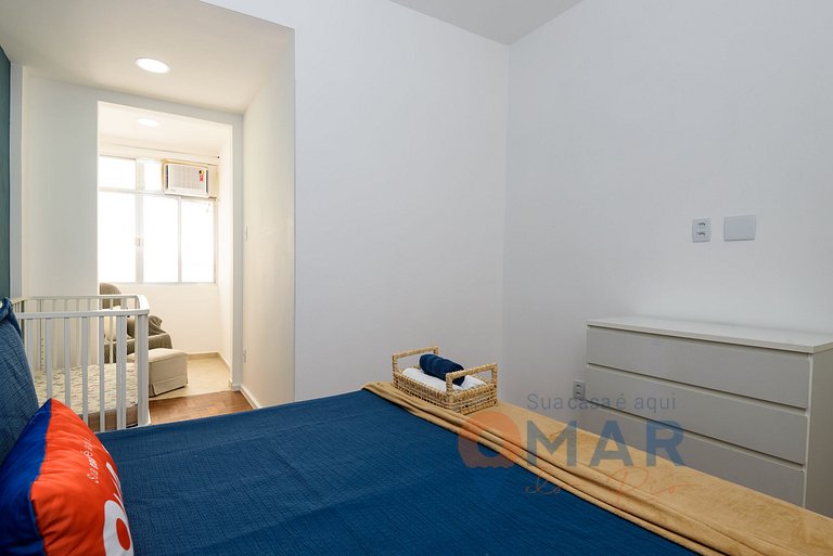 Apartamento 2Qtos a 100m da Praia de Copacabana | AS 13/705