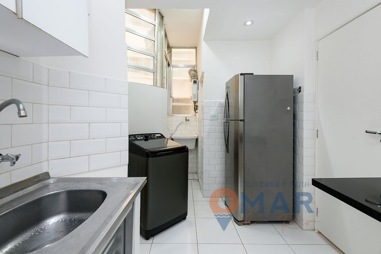 Apartamento 2Qtos a 100m da Praia de Copacabana | AS 13/705