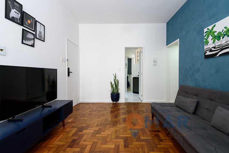 2-bedroom apartment 100m from Copacabana Beach | AS 13/705