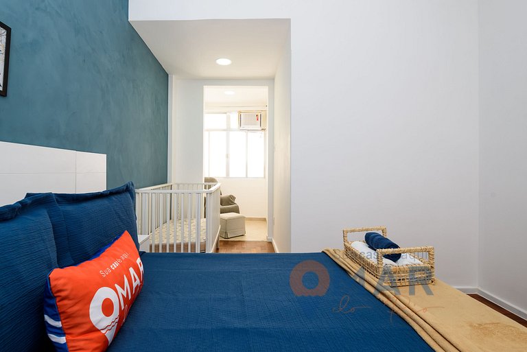 Apartamento 2Qtos a 100m da Praia de Copacabana | AS 13/705