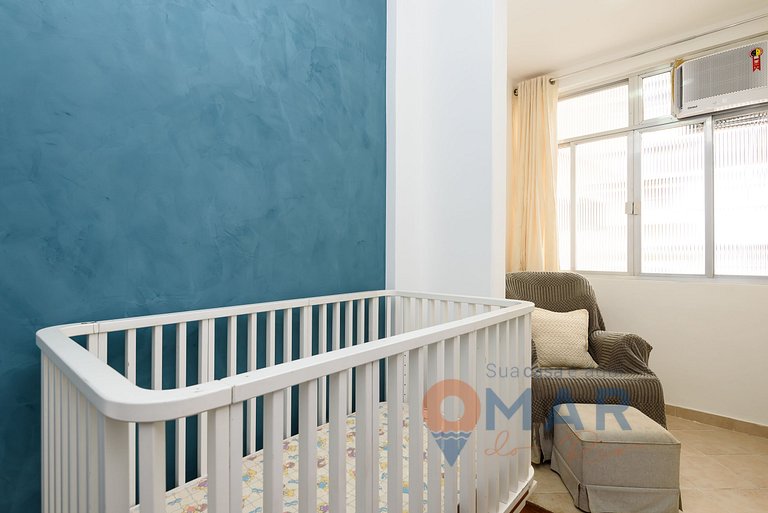 Apartamento 2Qtos a 100m da Praia de Copacabana | AS 13/705