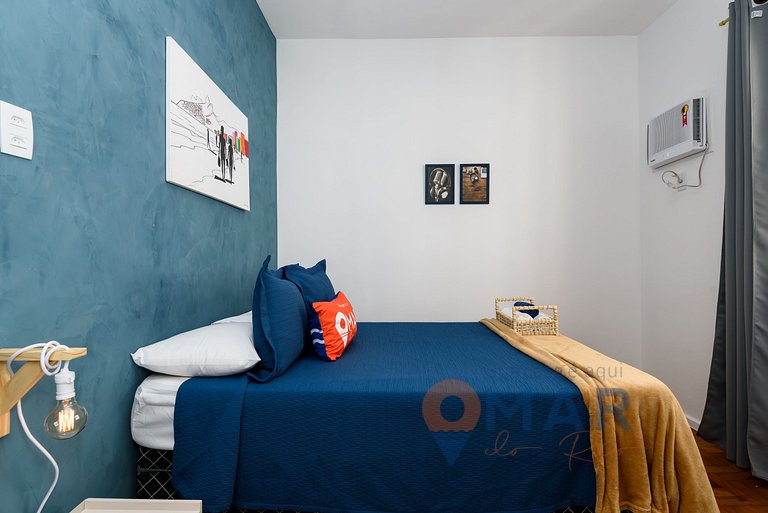 Apartamento 2Qtos a 100m da Praia de Copacabana | AS 13/705