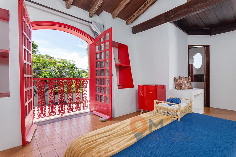 Casa Flora with Swimming Pool: Red Suite