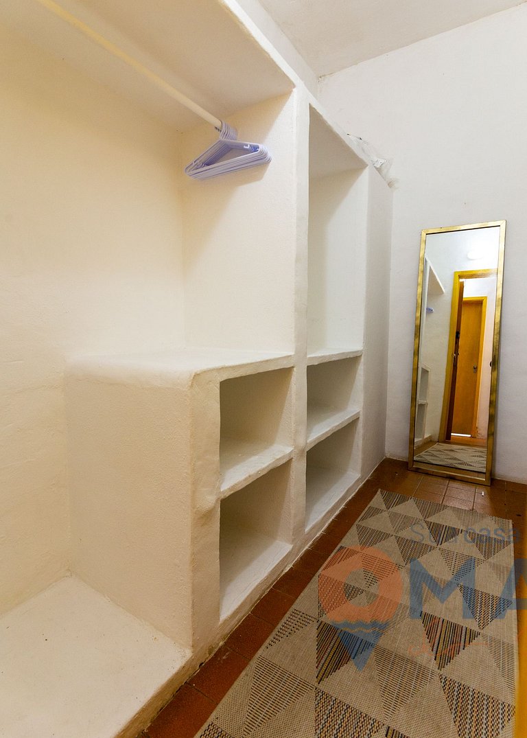 Casa Flora with Swimming Pool: Yellow Suite
