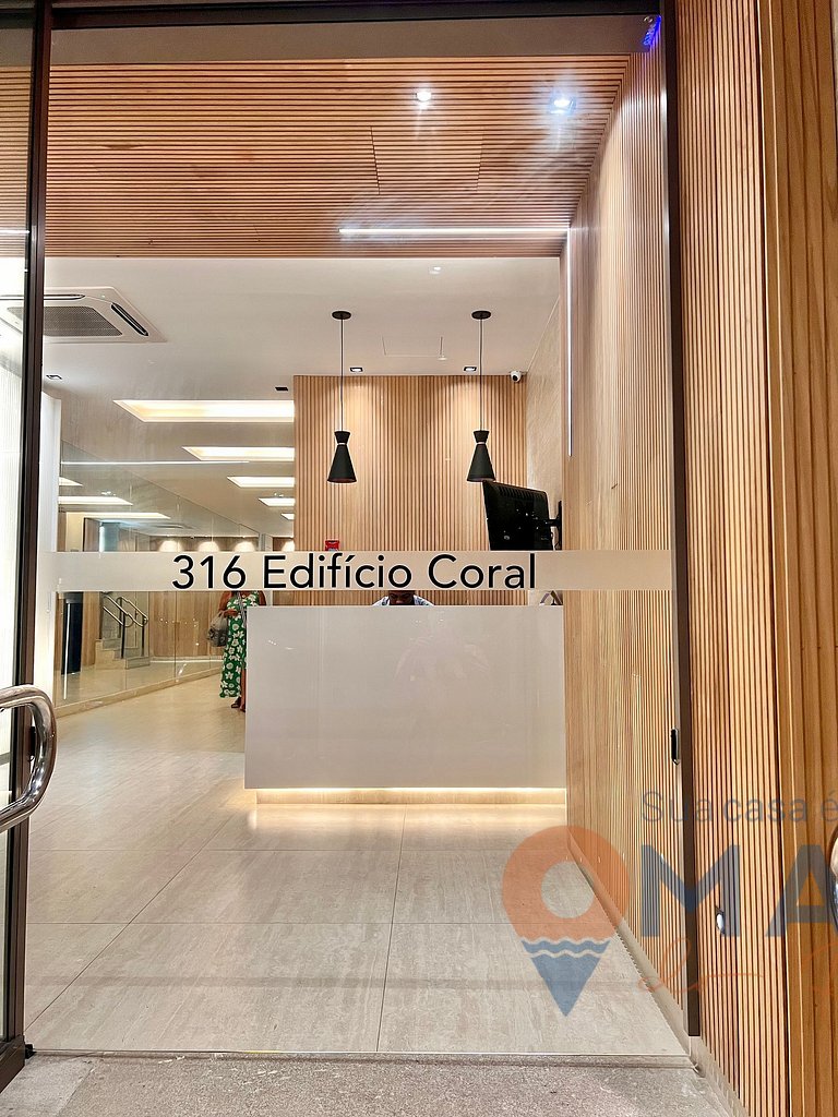 Studio overlooking Christ the Redeemer | PB 316/934