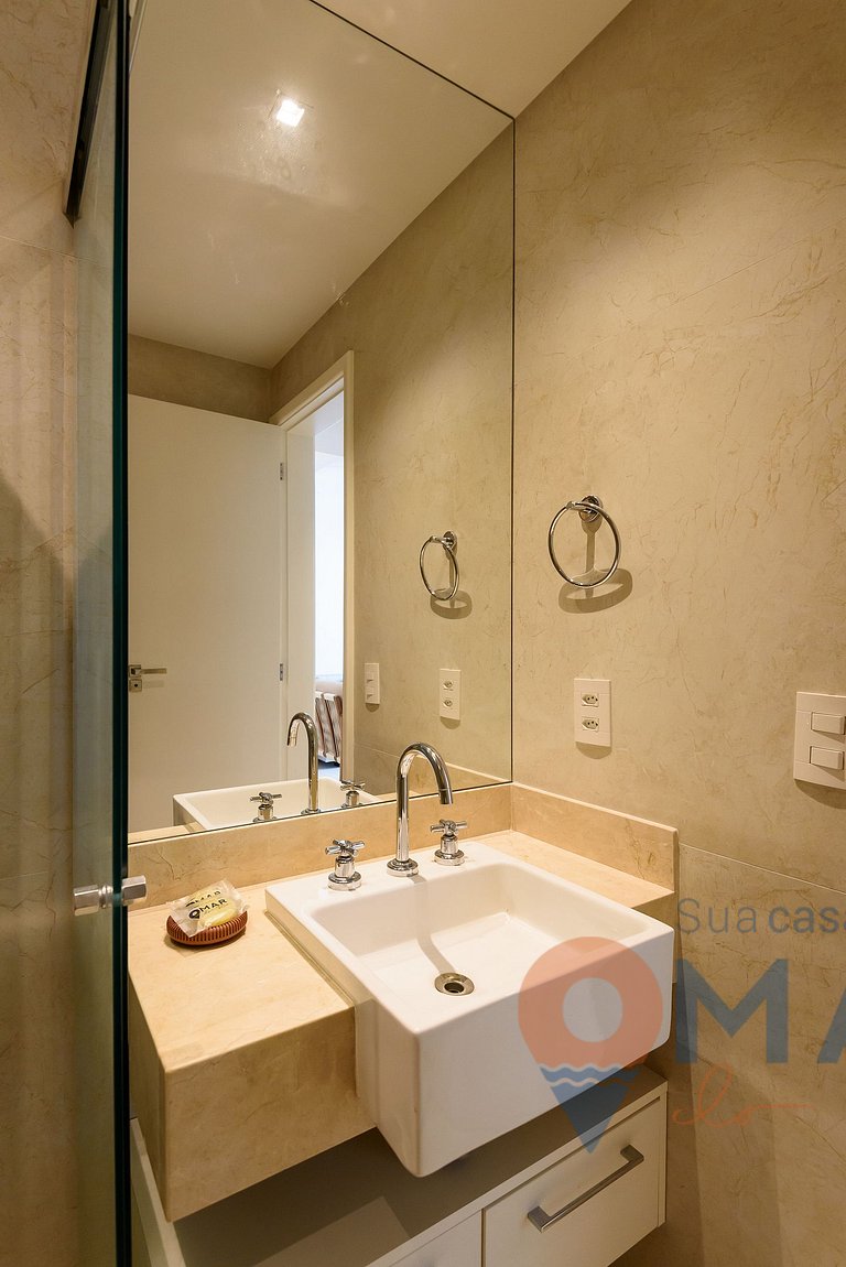 Grande Piso en Leblon con 3 habitaciones | GBC 260/301