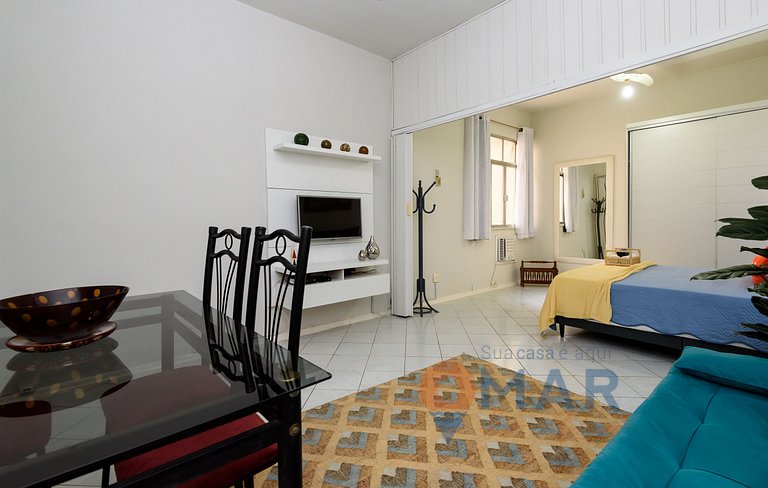 Studio em Copacabana a 450m da Praia | BR 811/805