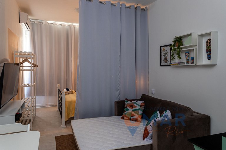 Studio a 60m da Praia de Copacabana | AS 76/810