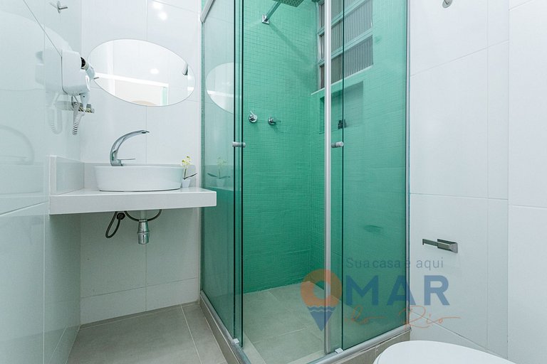 Studio a 60m da Praia de Copacabana | AS 76/810