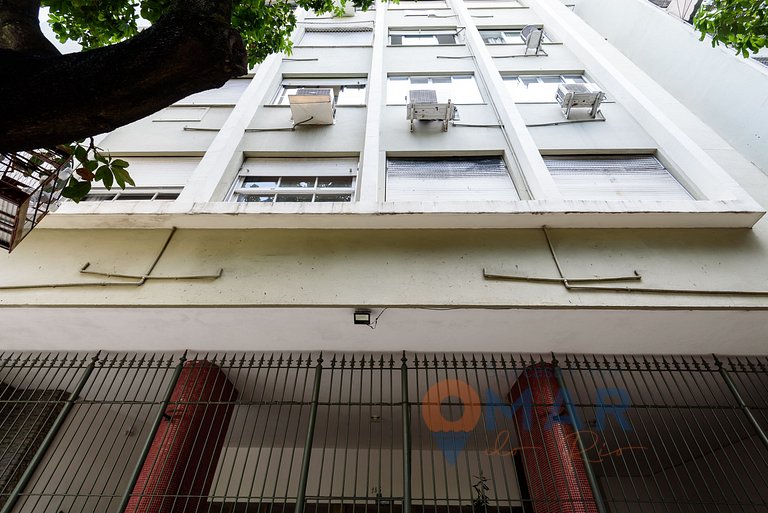 2-bedroom apartment 240m from Copacabana Beach | RP 186/1002
