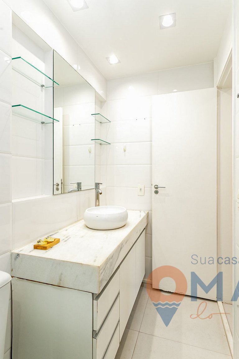 Apartamento c/ Garagem em Copacabana | SQC 238/707