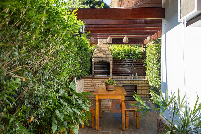 Beach House in Búzios with Gourmet Area | VF 12