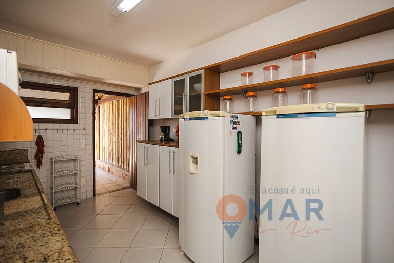Casa c/ Piscina e Garagem em Búzios | VG 05