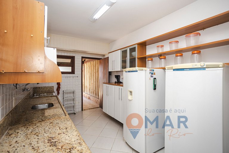 Casa c/ Piscina e Garagem em Búzios | VG 05