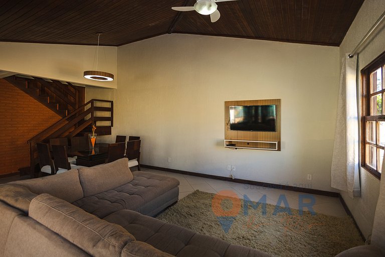 Beach House with Swimming Pool and Garage in Búzios | VG 05