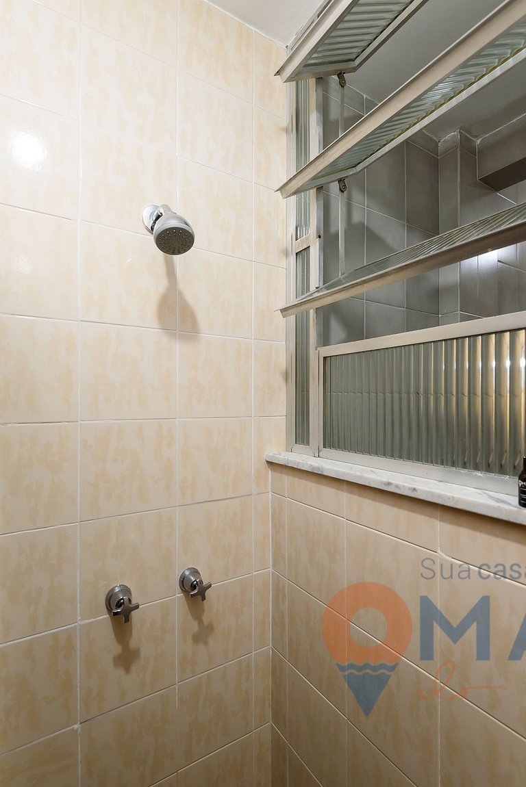 Apartamento de 2 dormitorios con vistas al mar en Copacabana