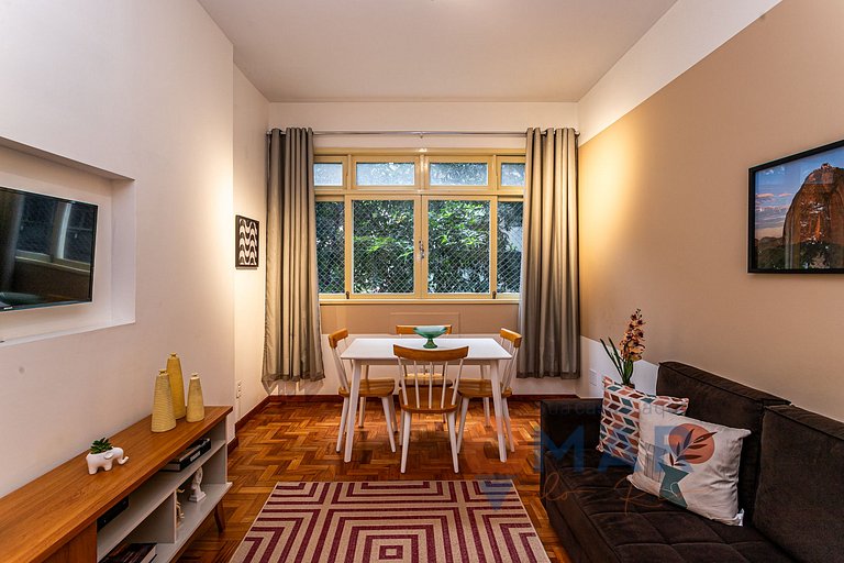 Apartamento Decorado em Copacabana | TN 242/201