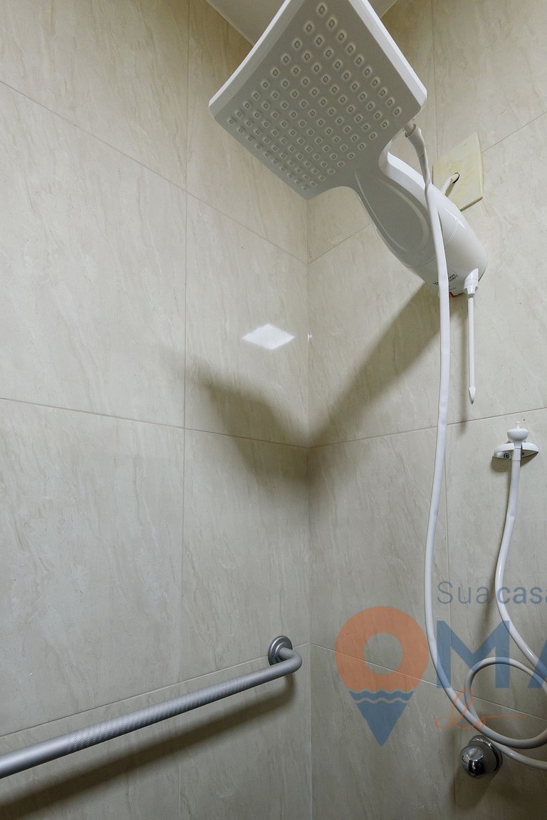 Quarto e Sala a 200m da Praia | FM 144/407