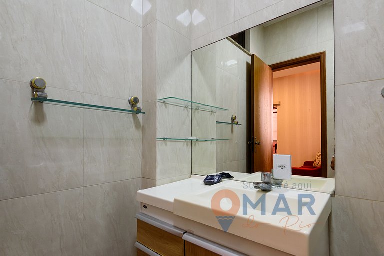 Quarto e Sala a 200m da Praia | FM 144/407