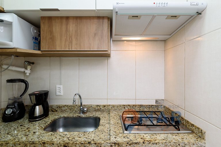 Quarto e Sala a 200m da Praia | FM 144/407