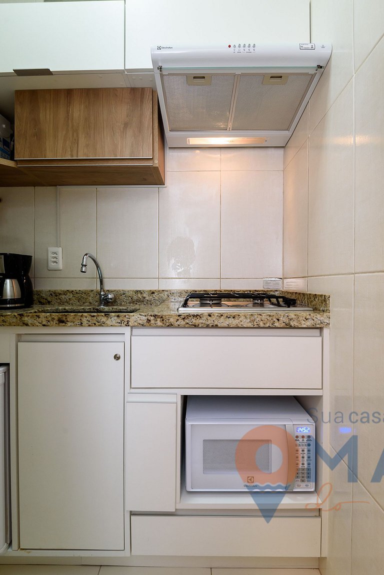 Quarto e Sala a 200m da Praia | FM 144/407