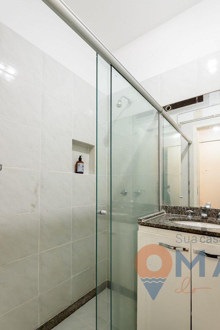 Carioca Charm: 1BDR 190m from the Beach|DU 183/706