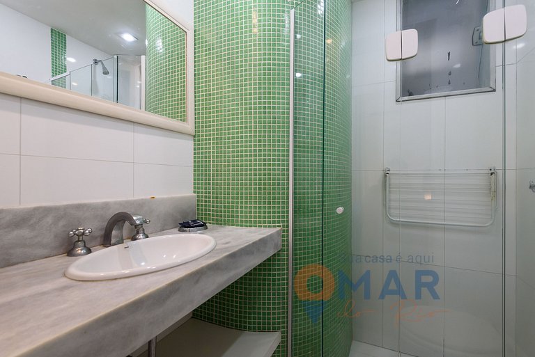 Studio na quadra da praia de Ipanema | PM 269/407