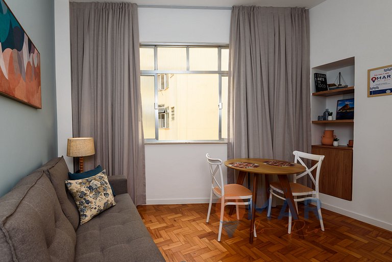 Decorated 200m from the beach | NSC 919/1002