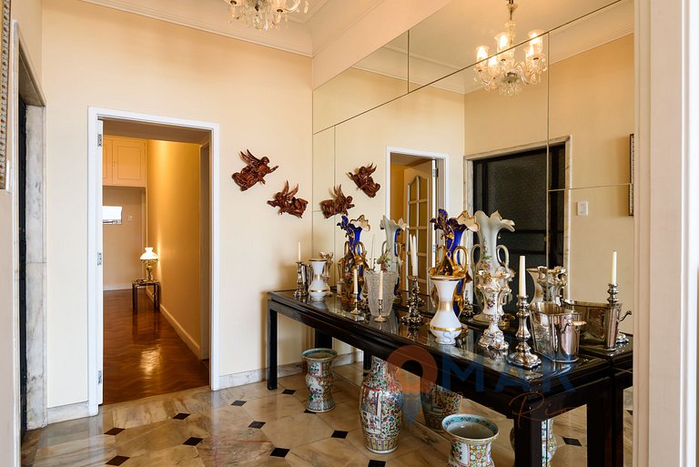 Clássico e Luxuoso 4Qtos a Beira-Mar | A 3484/301