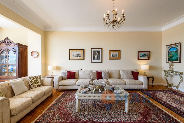 Clássico e Luxuoso 4Qtos a Beira-Mar | A 3484/301