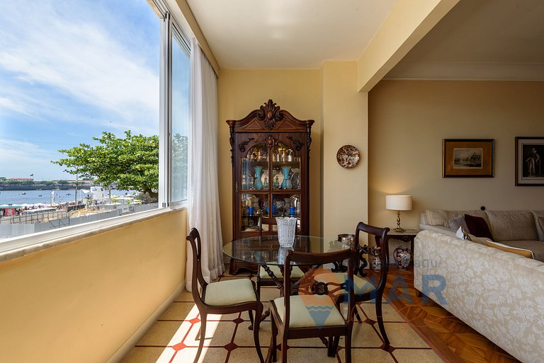 Clássico e Luxuoso 4Qtos a Beira-Mar | A 3484/301