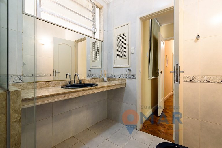 Classic and Luxurious 4BDR by the Sea | A 3484/301