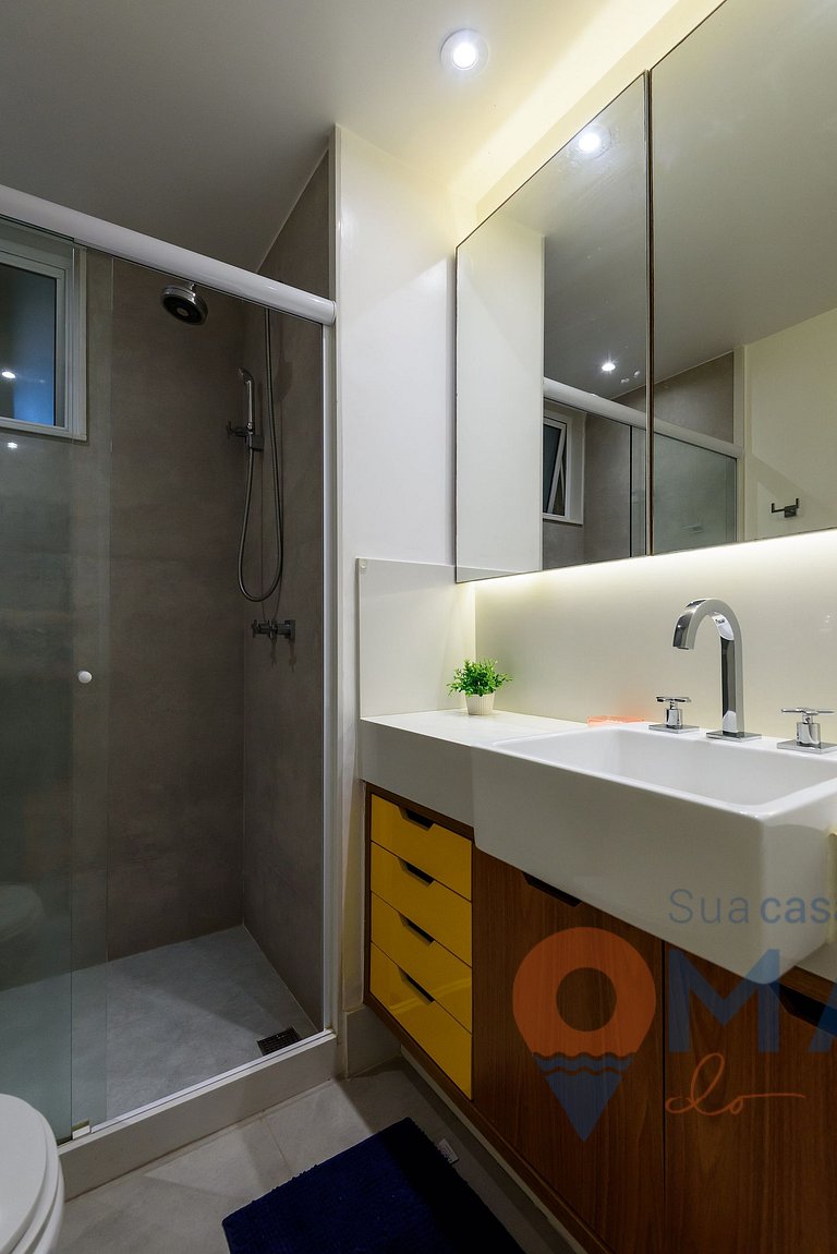 3BDRs w/ Garage 250m from the Beach | RP 14/504