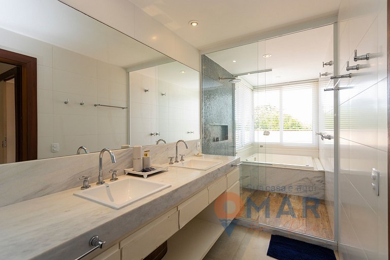 Casa com Piscina e Acesso a Praia | Cavalo Marinho