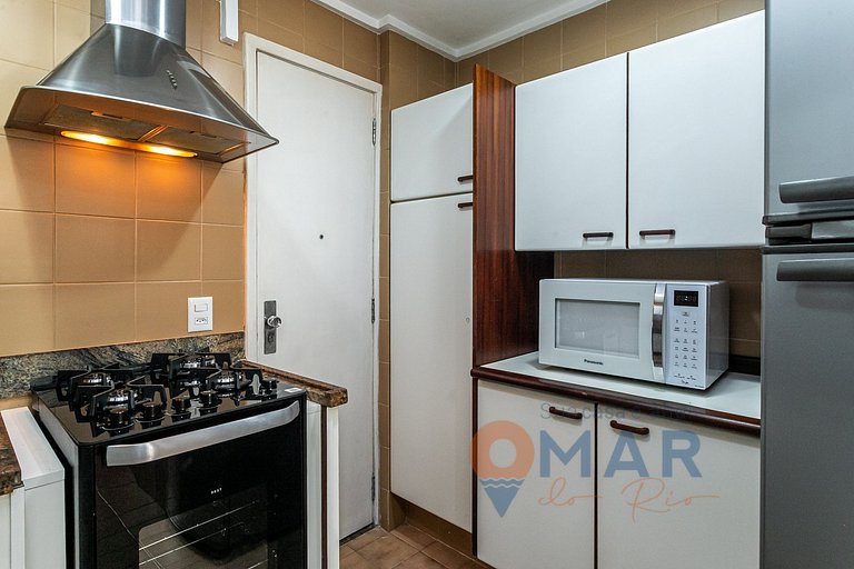 Charme Atemporal: 3Qtos a 110m da Praia |BI 32/502